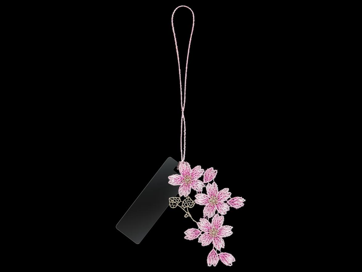 Lecien-Amulet-Design-Registration-2024-0001797170000003